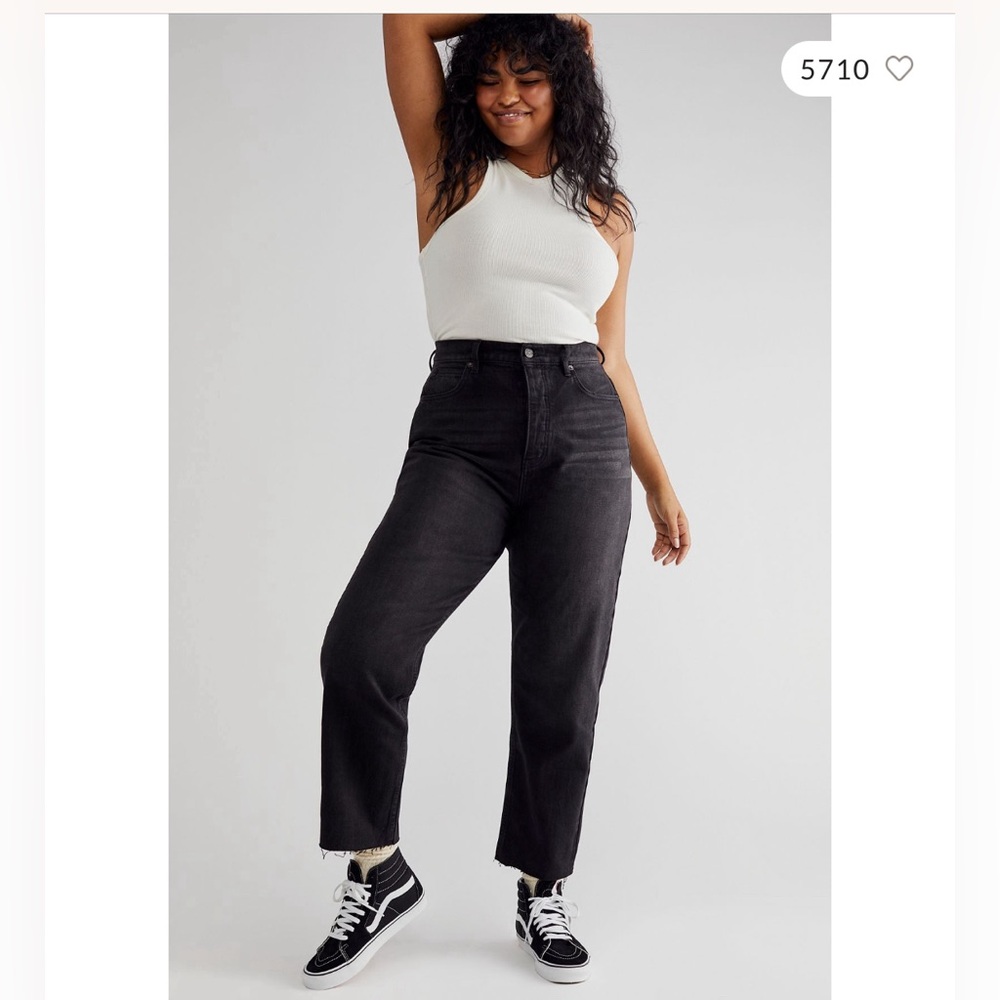 NWT Free People CRVY Georgine Mom Jeans size 33